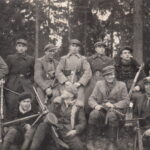 Sovietų okupuotoje Lietuvoje KGB šmeižto ir melo kampanija buvo nukreipta į tuos, kuriems tėvynės laisvė buvo didžiausia vertybė, didesnė net už savo gyvybę. Laisvės kovotojai juodinti ištisus dešimtmečius, netgi bandyta okupuotai tautai įteigti, kad partizaninis pasipriešinimas kilo ne iš jos pačios, o inicijuotas nedraugiškų šalių žvalgybų.