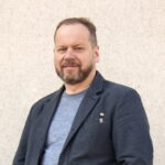 Praūžusias Naujųjų sutiktuves dar kurį laiką primins skveruose, stadionuose ir gatvėse užsilikusios šiukšlės nuo fejerverkų.