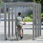 Tokios temperatūros kaip šį ketvirtadienį, liepos 3-iąją, Panevėžyje būtent tą mėnesio dieną nebuvo net 64 metus. Tačiau termometrų stulpelius iki naujų rekordų pašokdinęs karštis ilgai Lietuvoje neužsibuvo ir jau vėl sugrįžo mūsiškai vasarai būdingi orai.