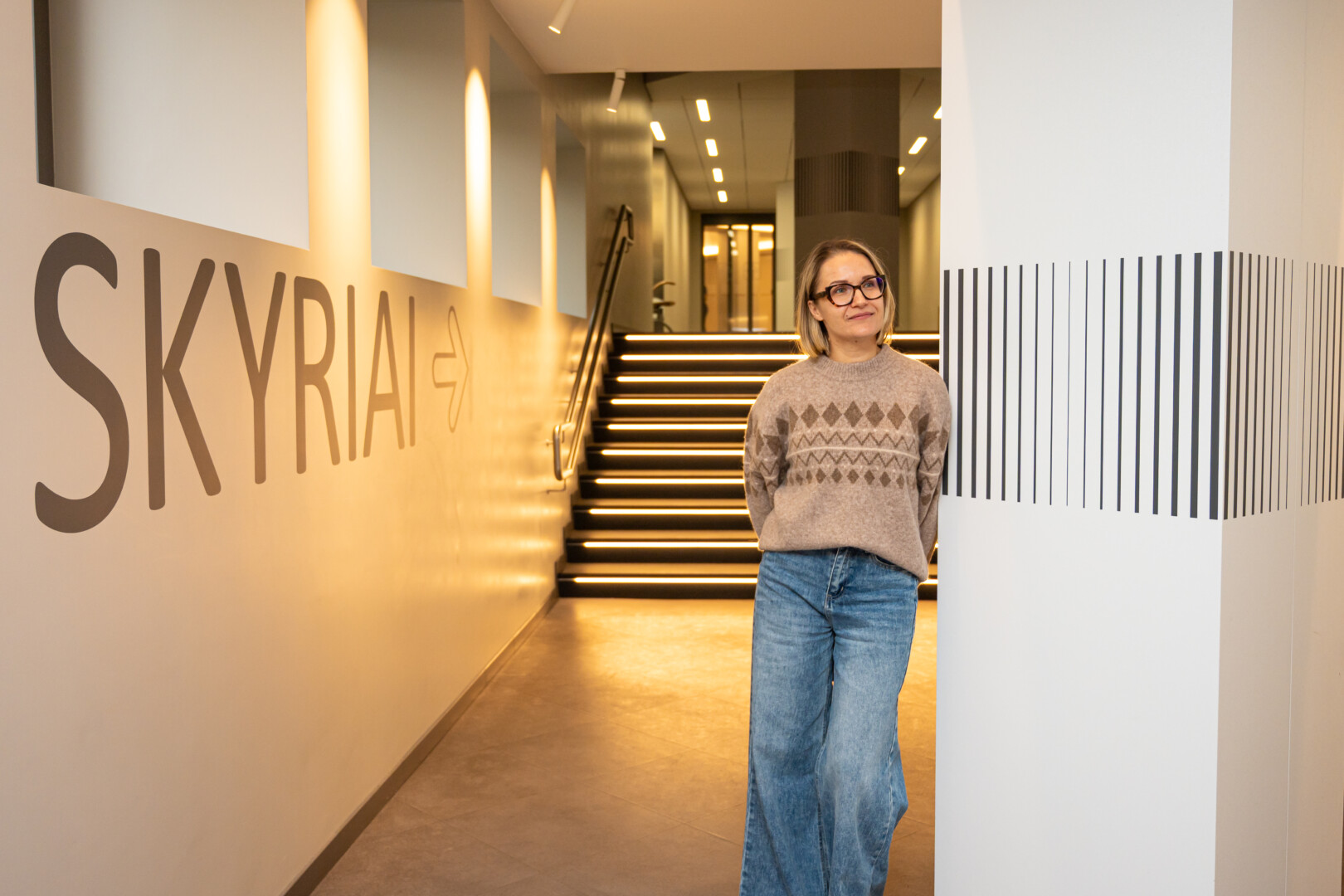 Asta Vaitkutė svarsto, kad jos darbas tuo ir įdomus, jog visuomet reikia sugalvoti kažką nestandartiško, kūrybiško, sukurti originalią ir individualią istoriją. P. ŽIDONIO nuotr.