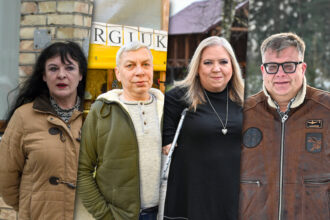 Kartais gerumas telpa į paaukotą maišelį kruopų, kartais – į pervestą nors ir simbolinę sumą, o kartais užtenka šilto žvilgsnio ir supratimo, kad šalia esančiam šiandien sunkiau. Šįkart panevėžiečiai pasakoja apie tai, kodėl aukoja ir kodėl negali likti abejingi tiems, kuriems sunku.